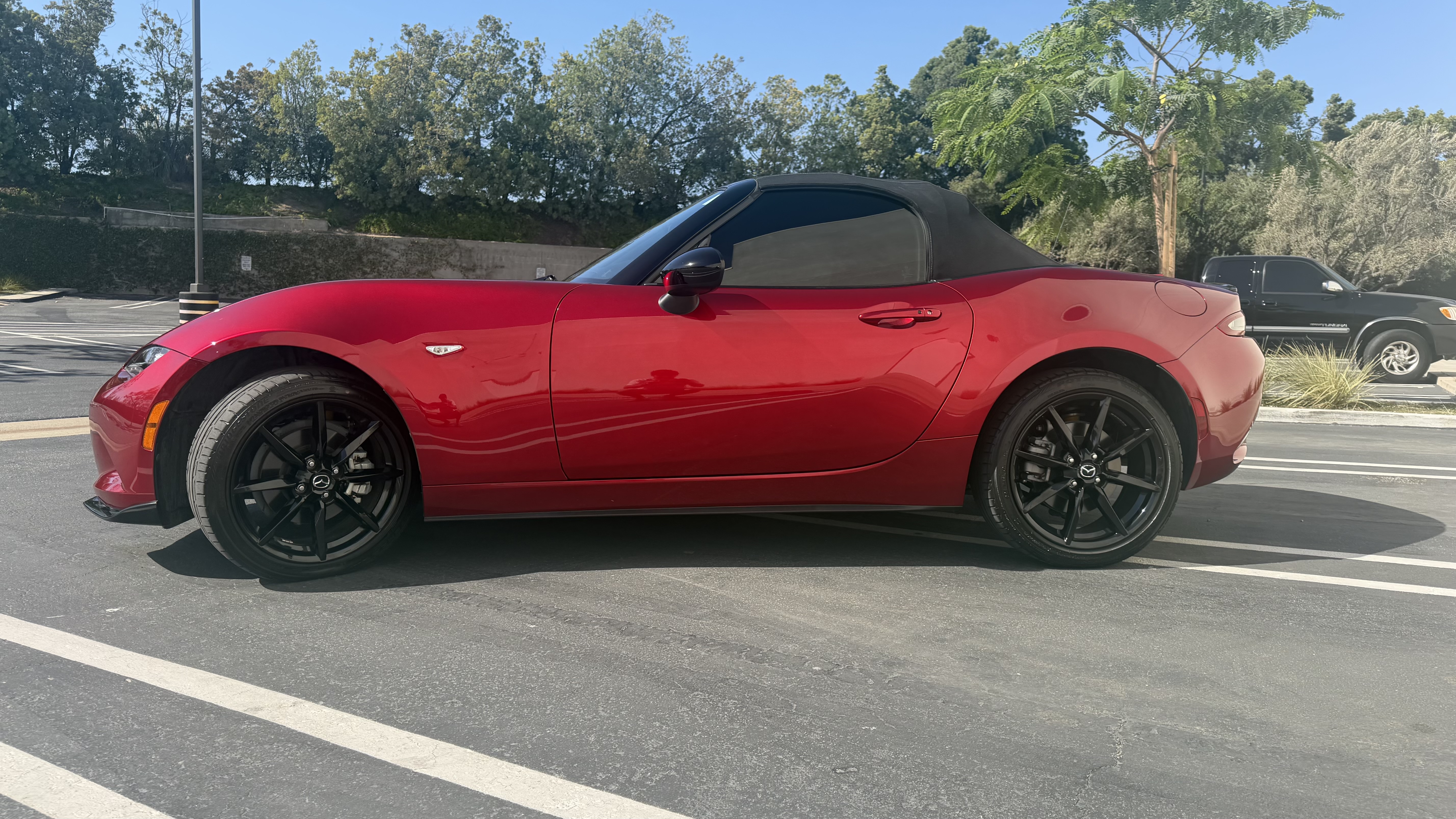 Used 2023 MAZDA MX-5 Miata Club RWD image 8