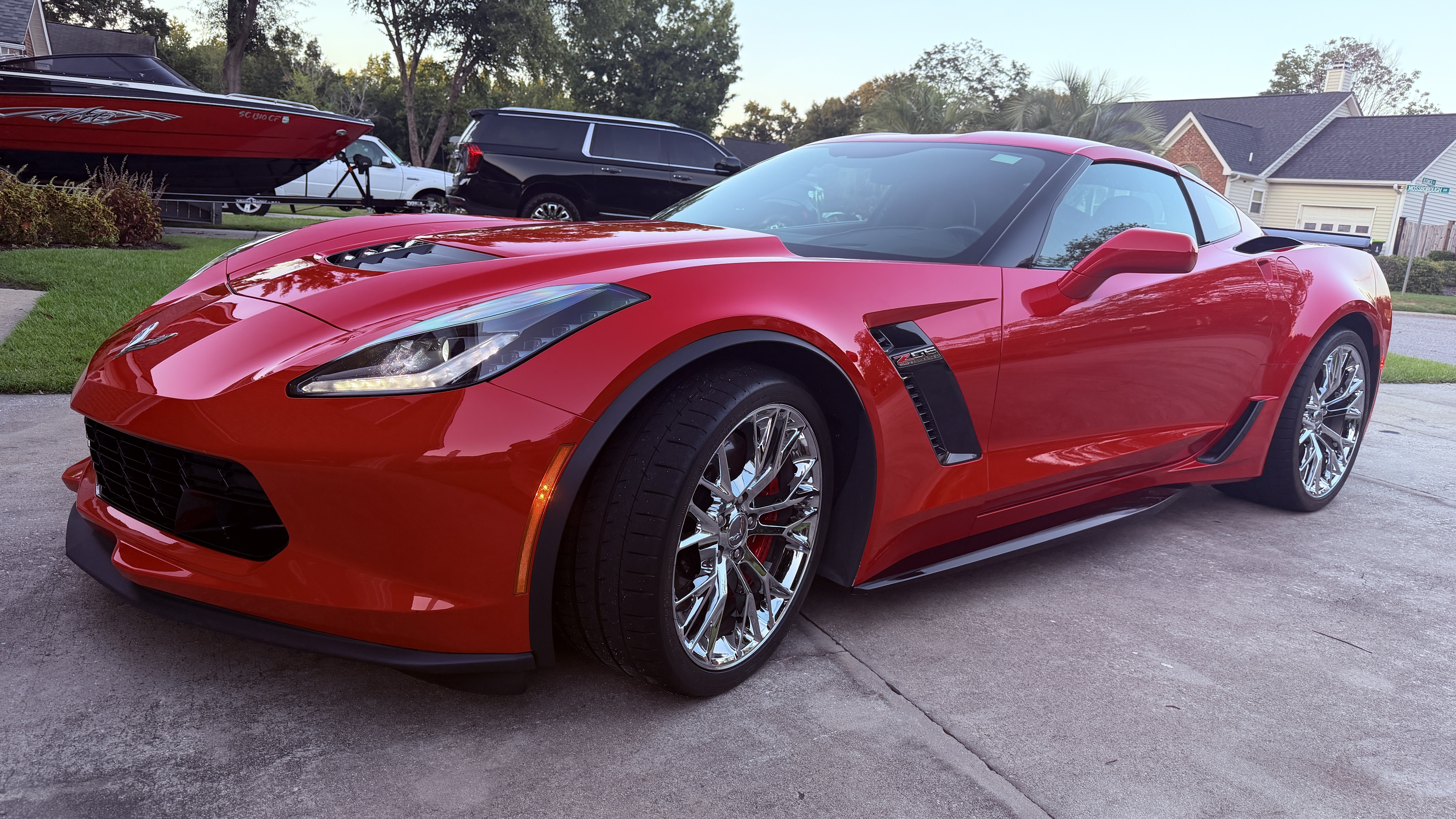 Used 2015 Chevrolet Corvette Z06 w/ 2LZ Preferred Equipment Group RWD image 9