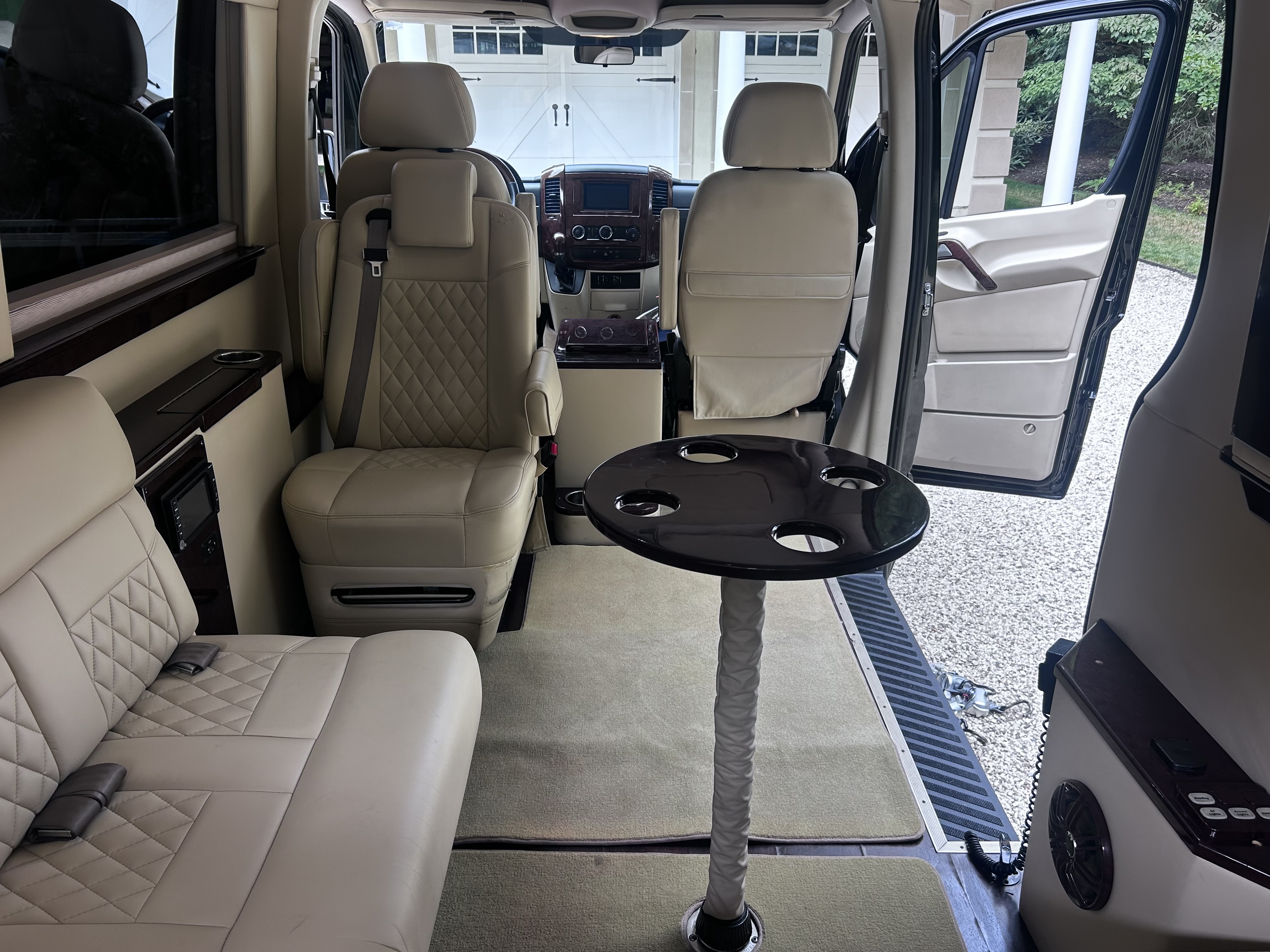 Used 2015 Mercedes-Benz Sprinter 2500 image 14