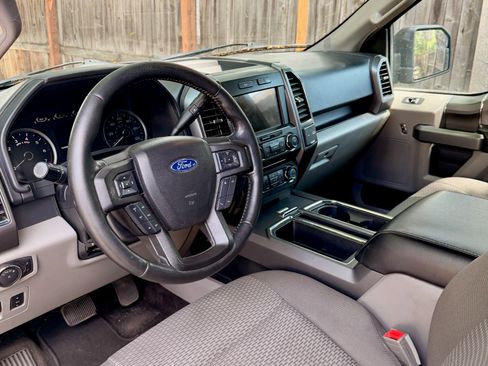 Used 2018 Ford F150 XLT w/ Equipment Group 302A Luxury AWD/4WD image 4