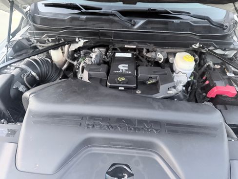 Used 2022 RAM 3500 Laramie image 9