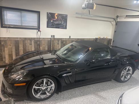 Used 2010 Chevrolet Corvette Grand Sport w/ Preferred Equipment Group RWD image 4