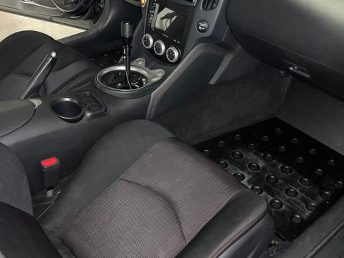 Used 2013 Nissan 370Z NISMO w/ Bose Pkg image 17