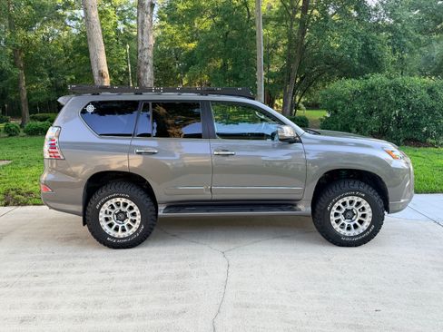 Used 2014 Lexus GX 460 AWD/4WD image 4