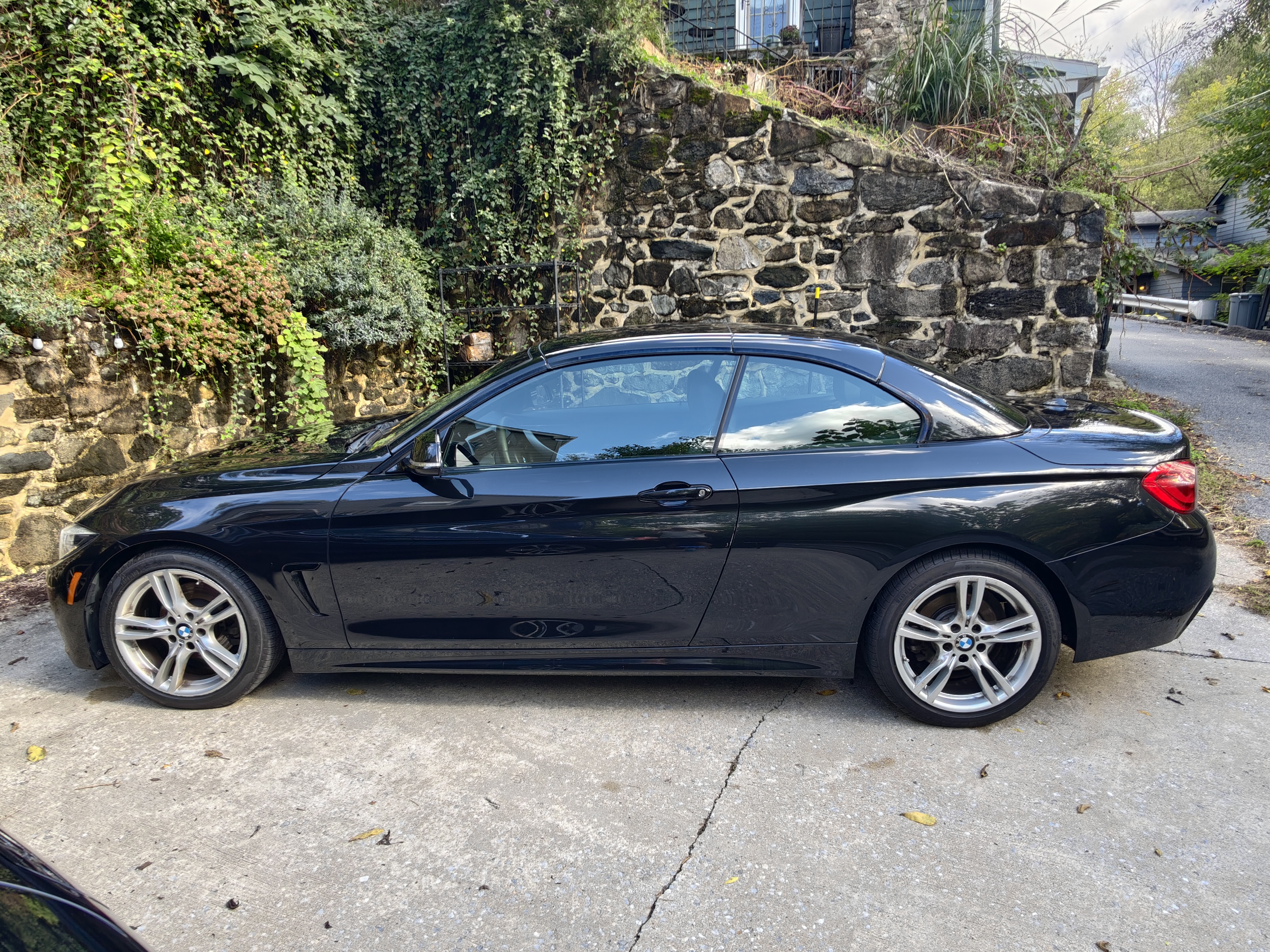 Used 2018 BMW 430i Convertible RWD image 2