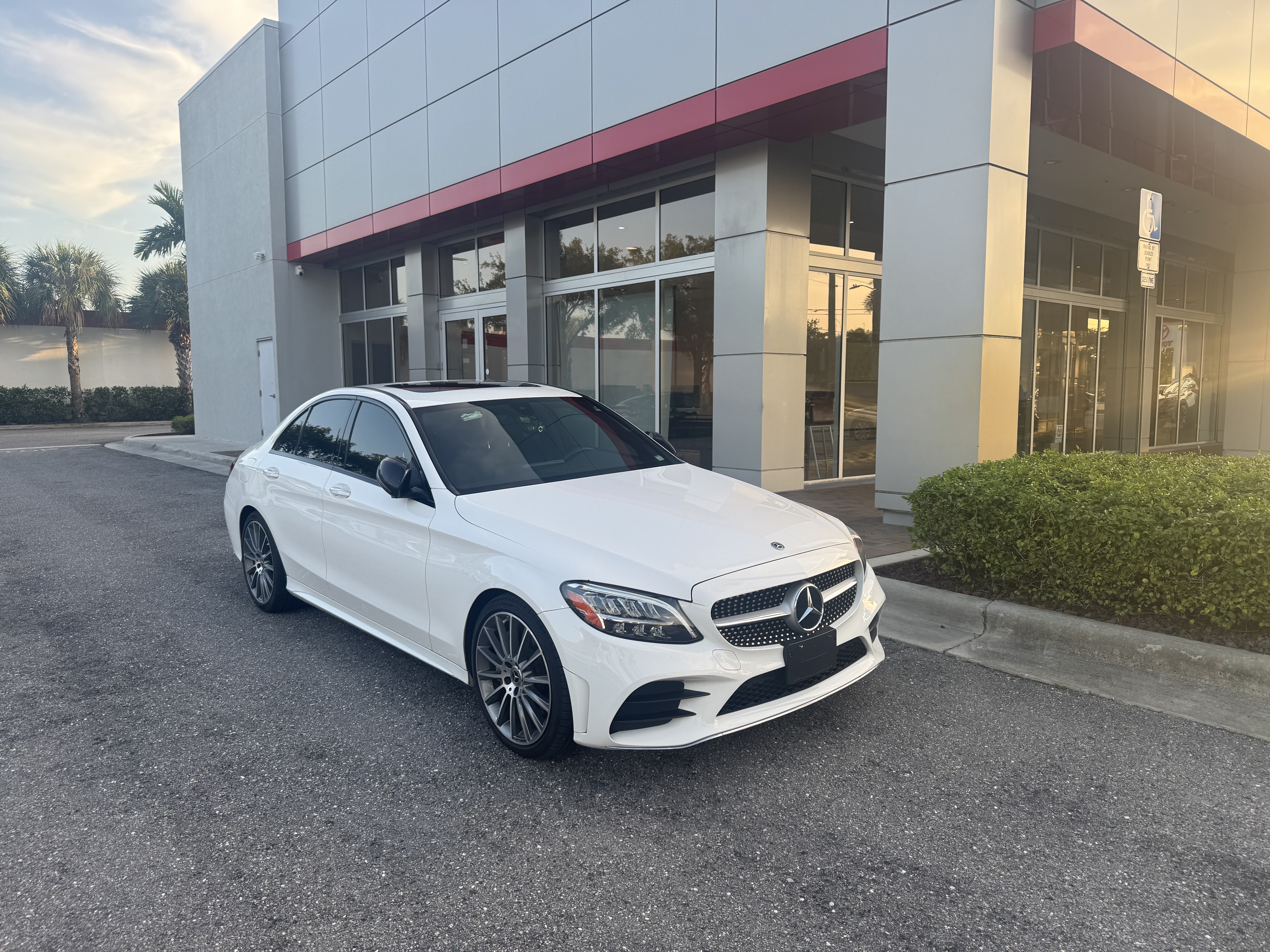 Used 2019 Mercedes-Benz C 300 Sedan image 6