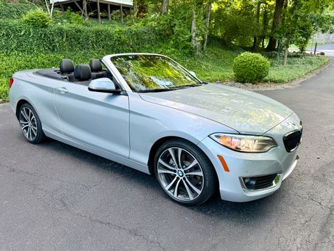 Used 2016 BMW 228i xDrive Convertible AWD/4WD image 5