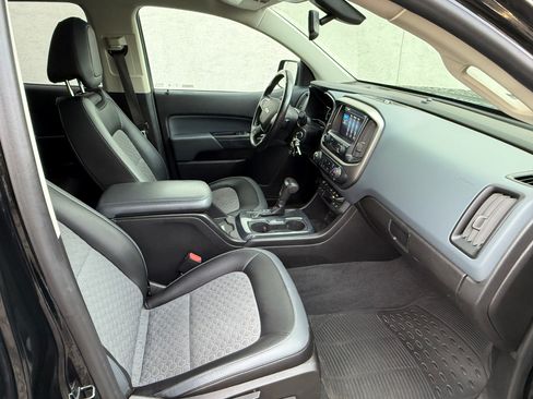Used 2020 Chevrolet Colorado Z71 image 14