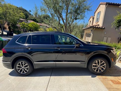 Used 2020 Volkswagen Tiguan S FWD image 1