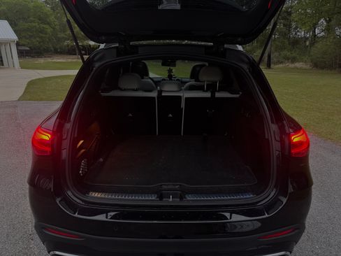 Used 2024 Mercedes-Benz GLC 300 image 5