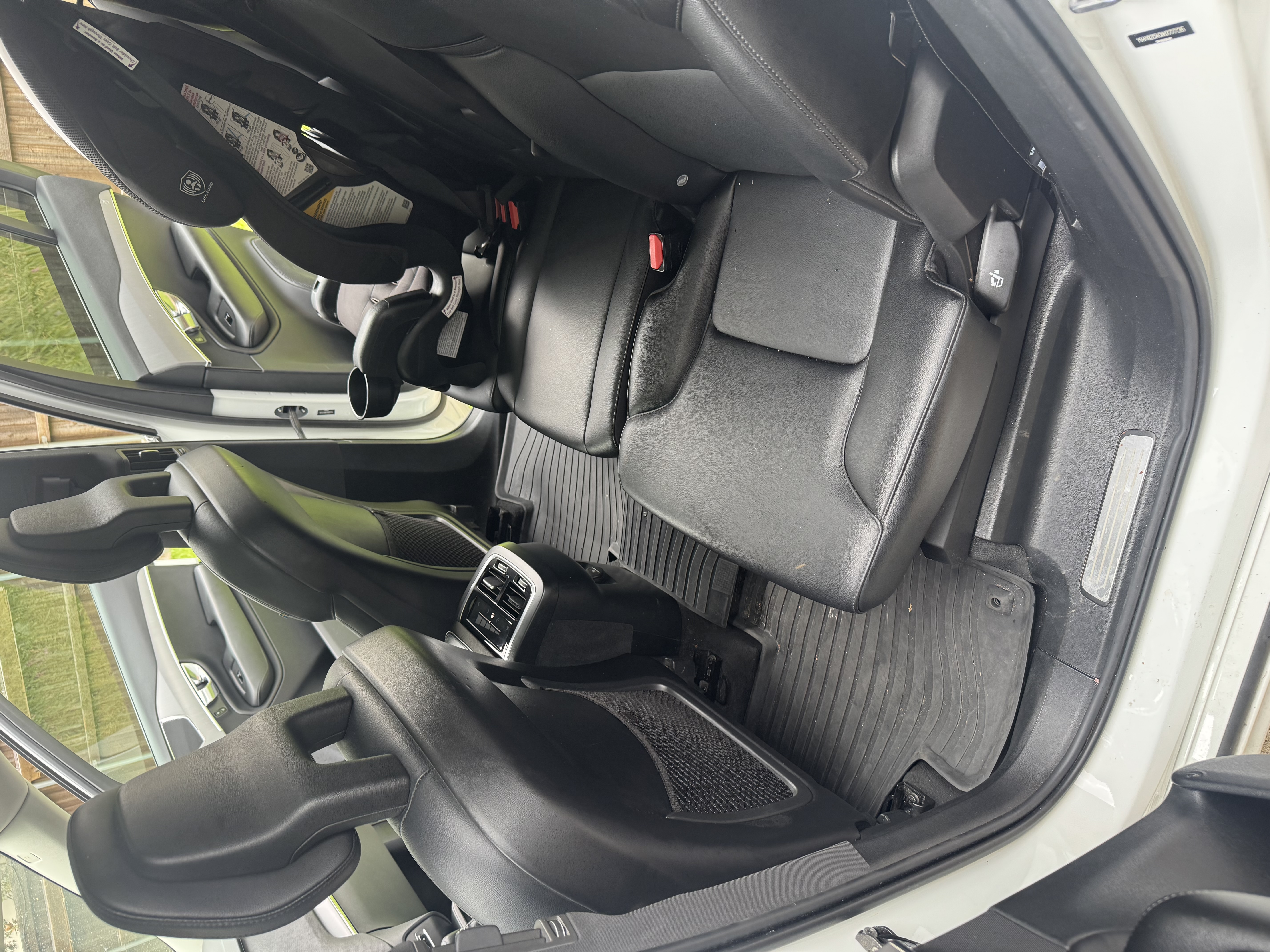 Used 2022 Volvo XC90 T5 Momentum FWD image 10