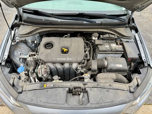 Used 2017 Hyundai Elantra Limited w/ Limited Ultimate Package 09 image 12