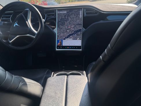 Used 2016 Tesla Model S 90D image 9