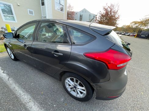 Used 2015 Ford Focus SE image 6