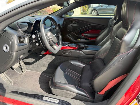 Used 2019 Aston Martin V8 Vantage Coupe image 6