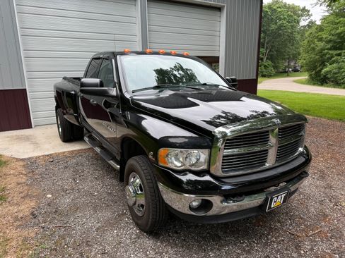Used 2005 Dodge Ram 3500 Truck SLT w/ Quad Cab Big Horn Value Group AWD/4WD image 1