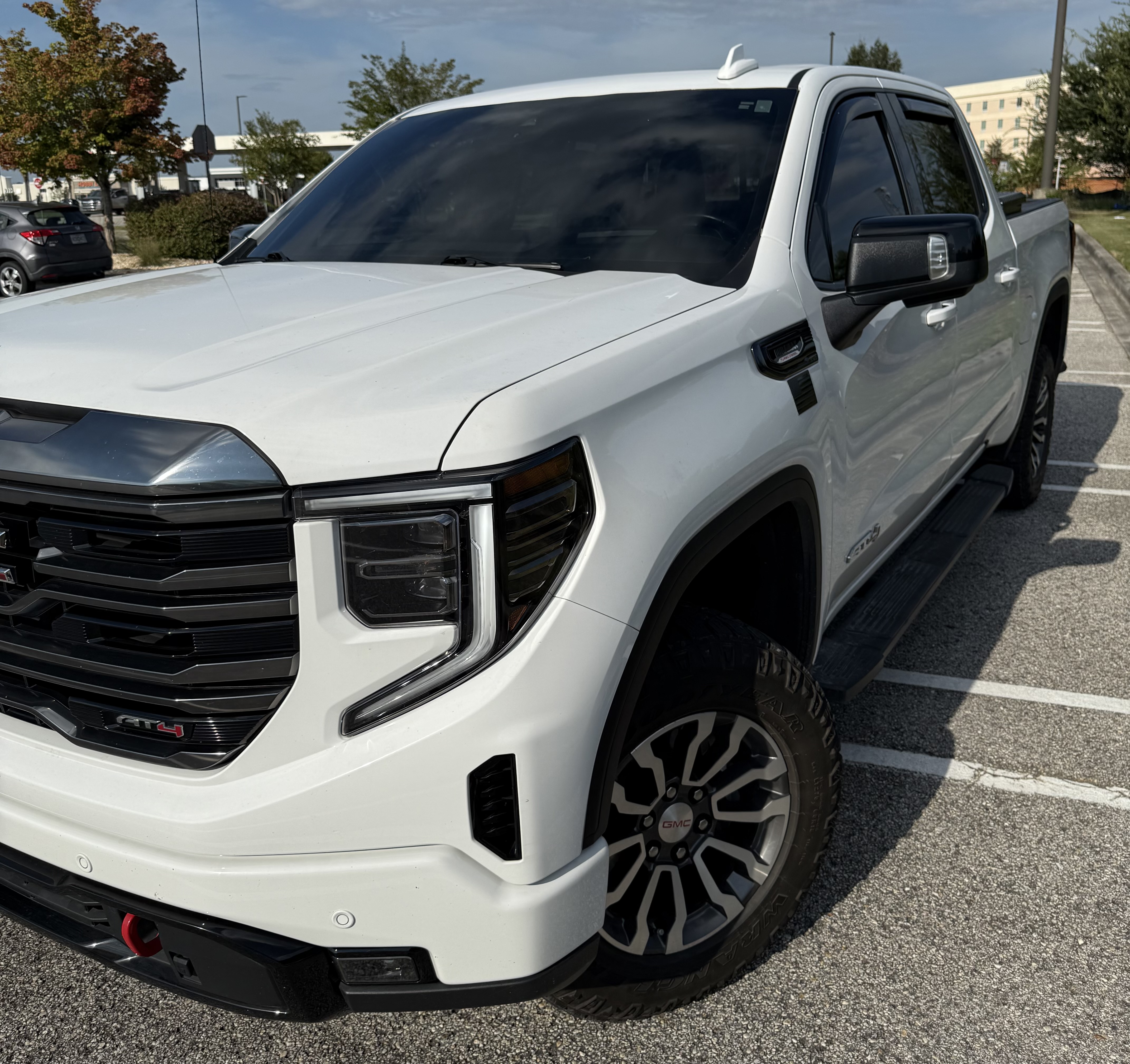 Used 2023 GMC Sierra 1500 AT4 w/ AT4 Premium Package AWD/4WD image 1