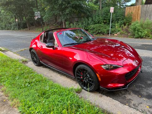 Used 2022 MAZDA MX-5 Miata Club w/ Interior Package RWD image 5