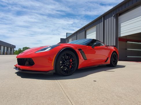 Used 2019 Chevrolet Corvette Z06 image 8