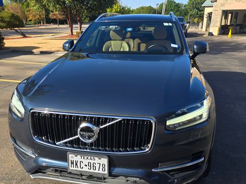 Used 2019 Volvo XC90 T6 Momentum w/ Advanced Package AWD/4WD image 1