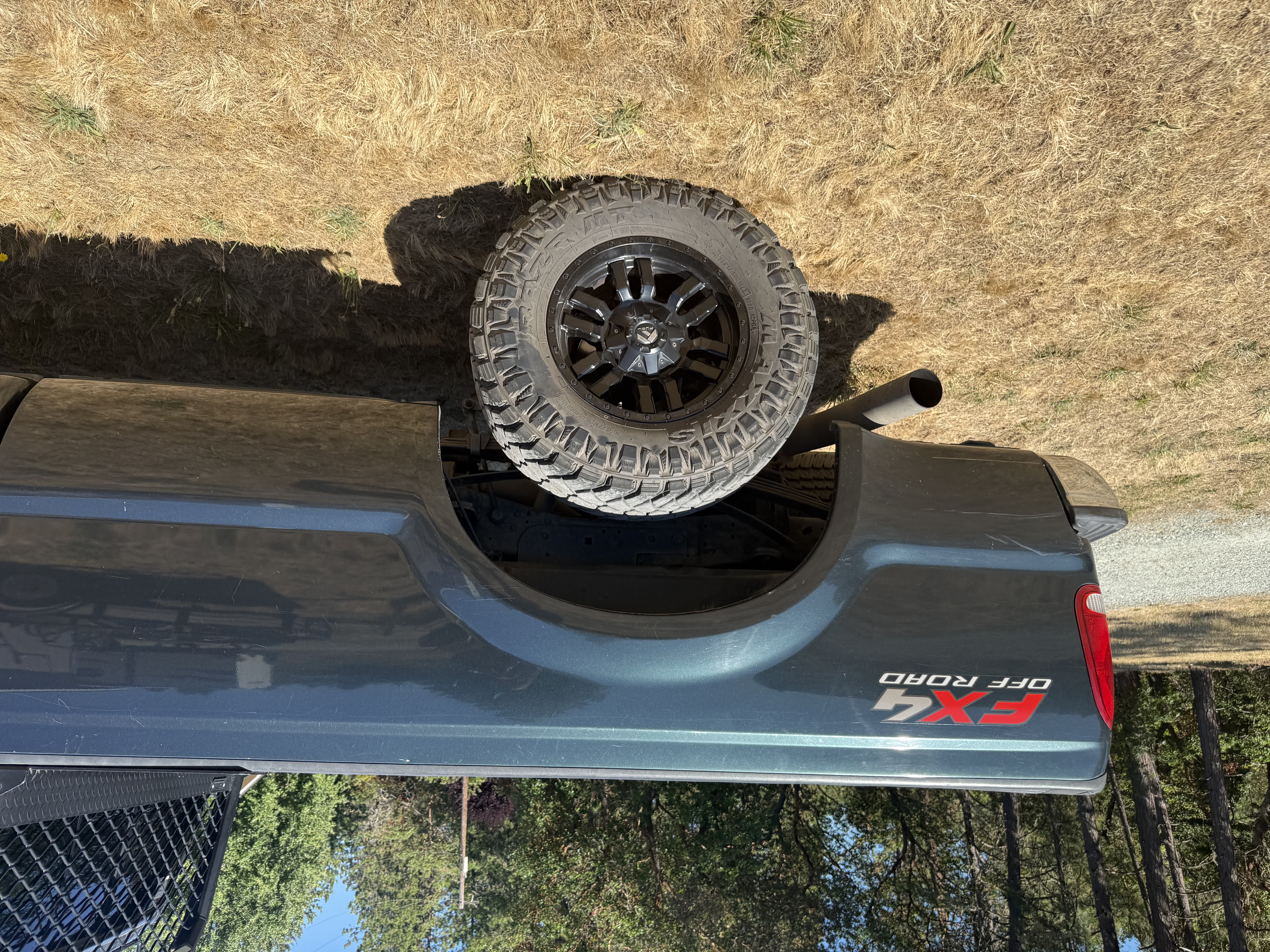 Used 2005 Ford F350 Lariat AWD/4WD image 5