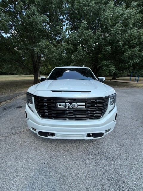 Used 2023 GMC Sierra 1500 Denali Ultimate AWD/4WD image 2