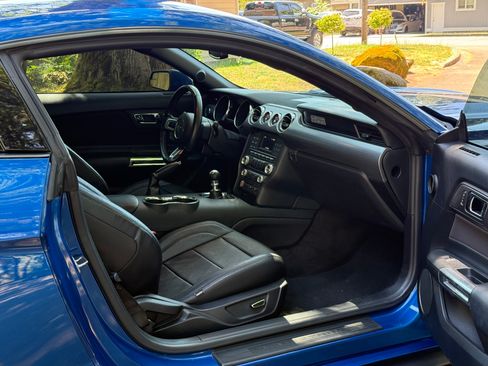 Used 2017 Ford Mustang GT w/ GT Performance Package image 9