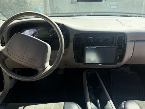 Used 1995 Chevrolet Impala SS image 17