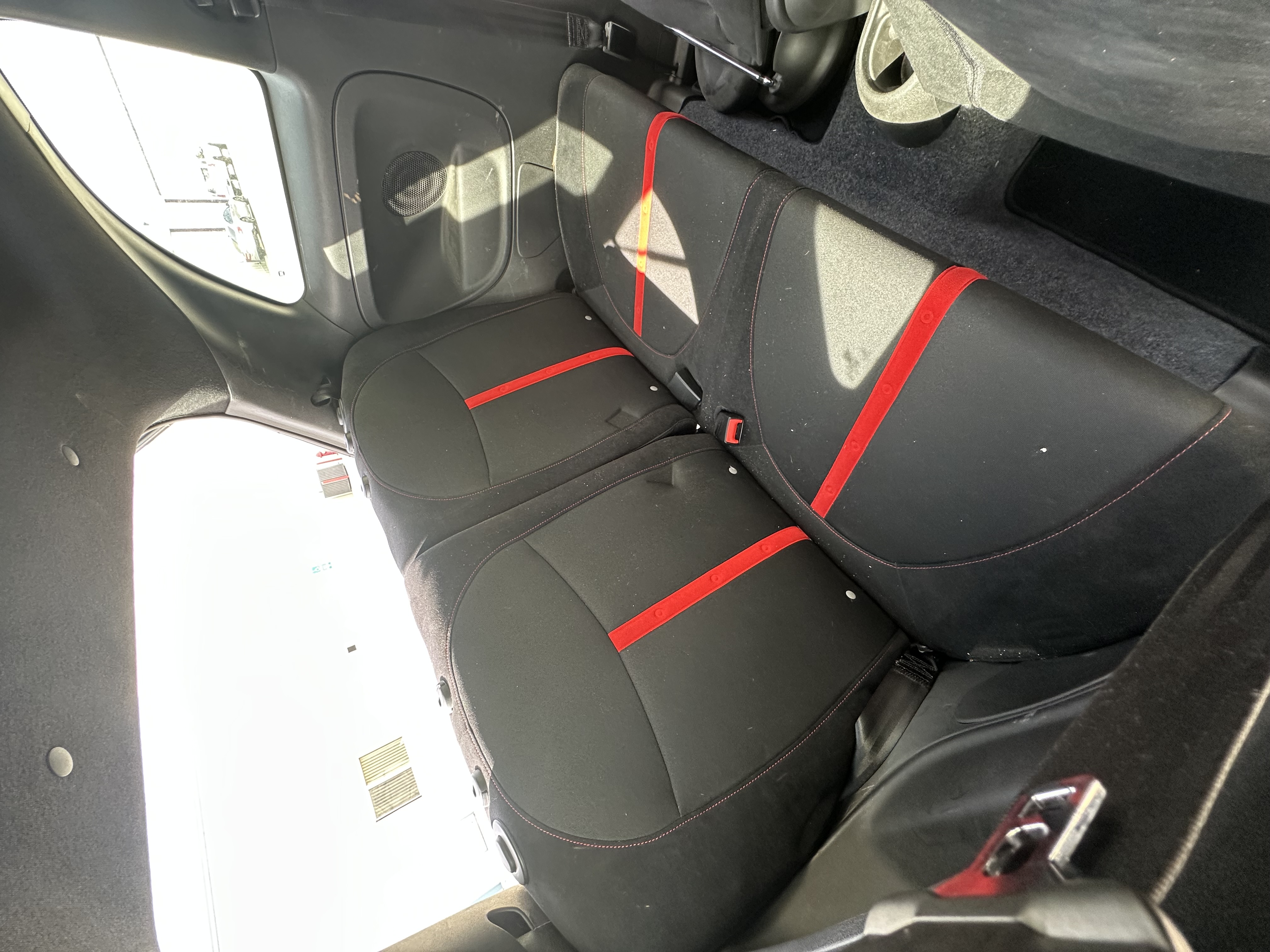 Used 2015 FIAT 500 Abarth w/ Beats Audio Package FWD image 23