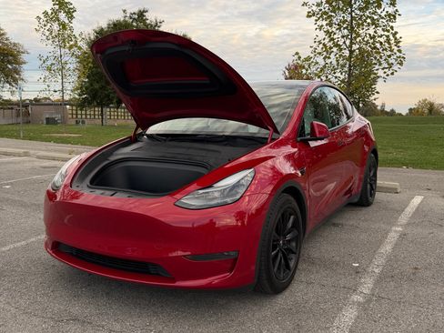 Used 2021 Tesla Model Y Performance image 19