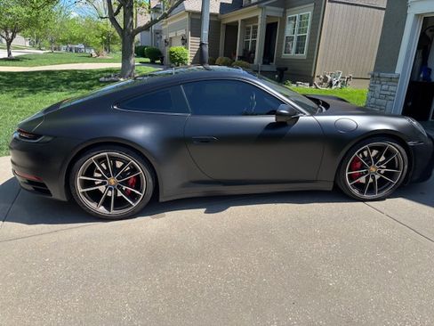 Used 2021 Porsche 911 Carrera 4S w/ Sport Package image 6