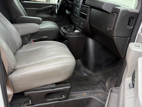 Used 2021 Chevrolet Express 2500 Extended w/ Driver Convenience Package image 8