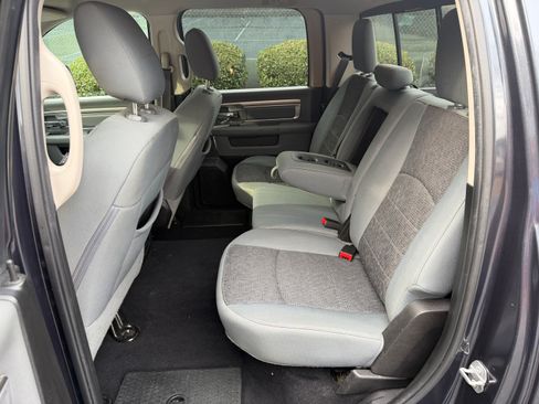 Used 2019 RAM 1500 Big Horn image 8