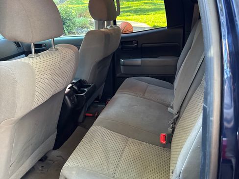 Used 2010 Toyota Tundra 4x4 Double Cab image 5