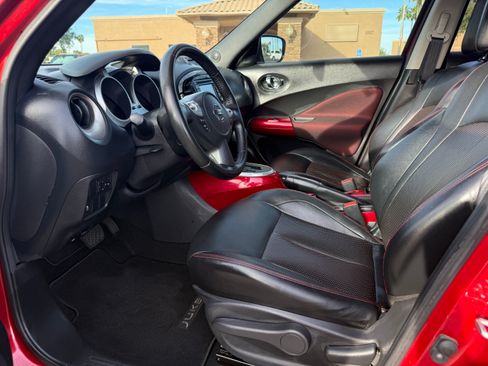 Used 2016 Nissan Juke SL image 11