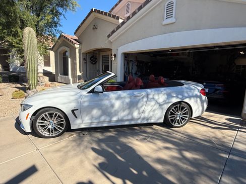 Used 2017 BMW 430i Convertible image 1