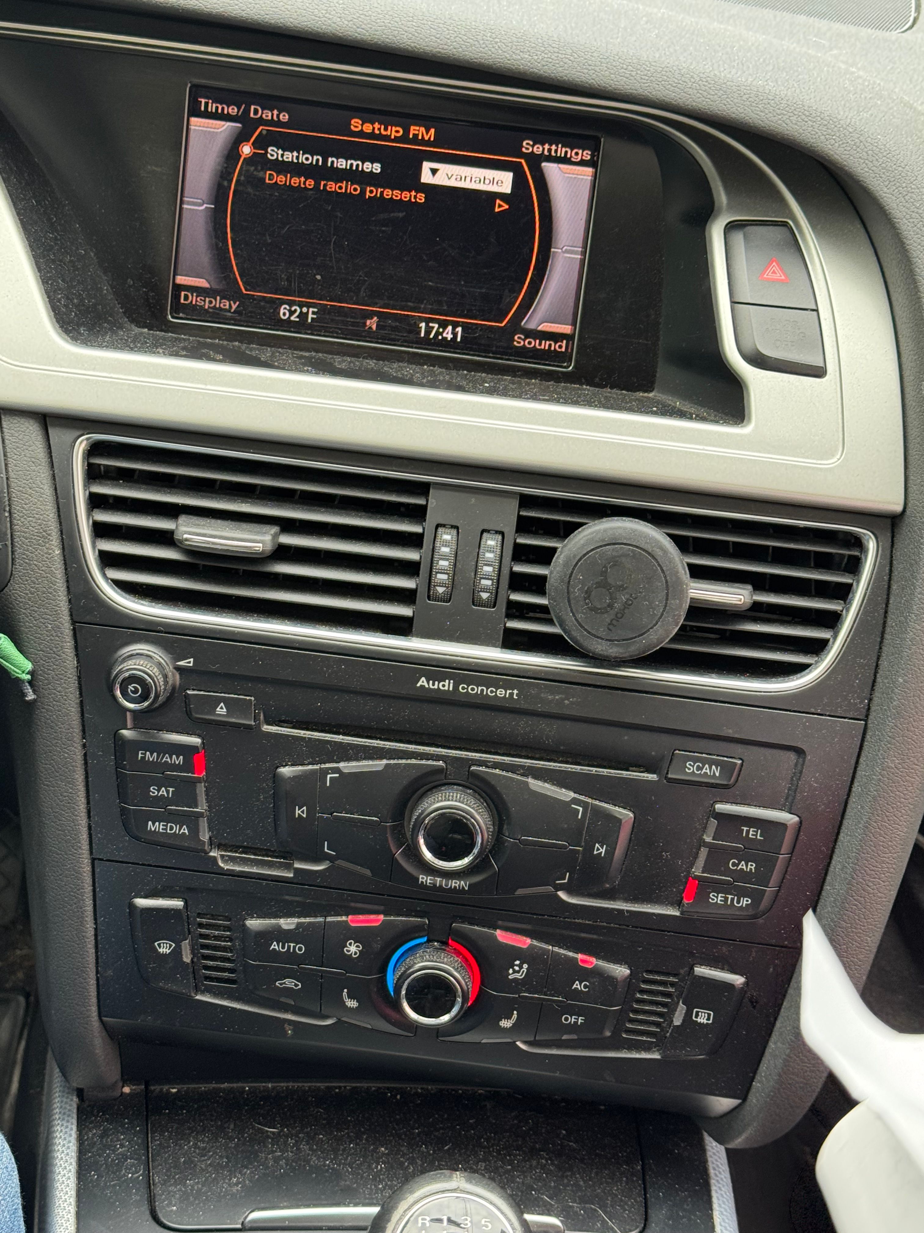 Used 2011 Audi A4 2.0T Premium AWD/4WD image 9