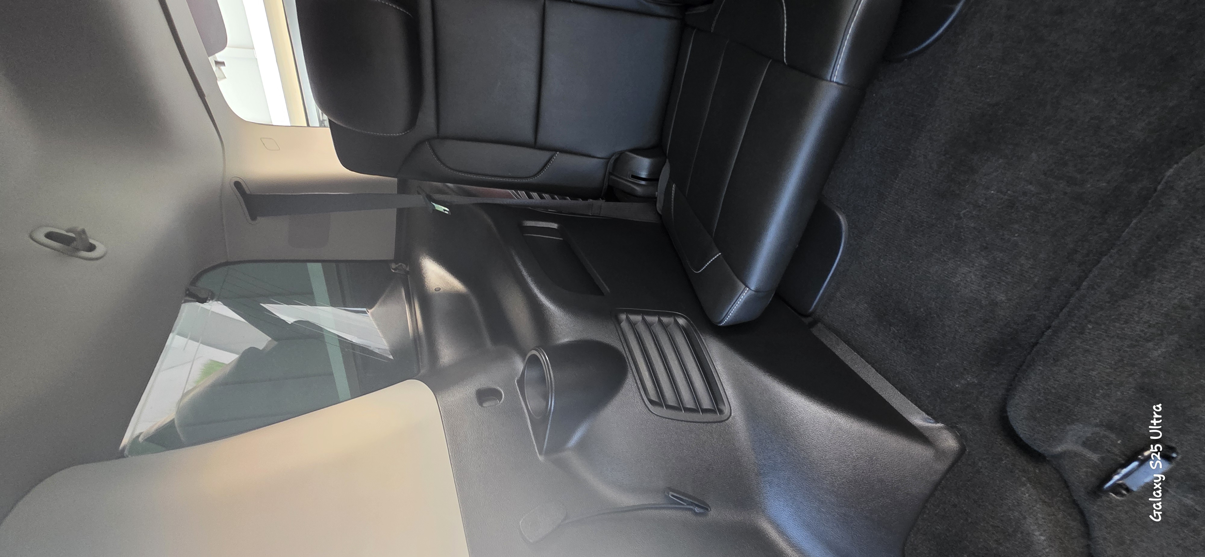 Used 2018 Chevrolet Tahoe LT AWD/4WD image 13