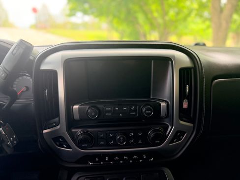 Used 2018 GMC Sierra 1500 SLT AWD/4WD image 10