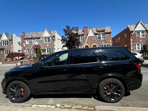 Used 2023 Dodge Durango R/T AWD/4WD image 2