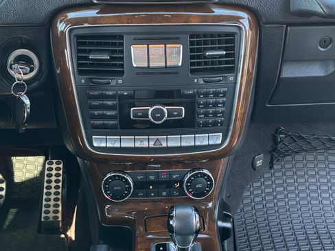 Used 2014 Mercedes-Benz G 550 G 550 4MATIC Sport Utility 4D image 6