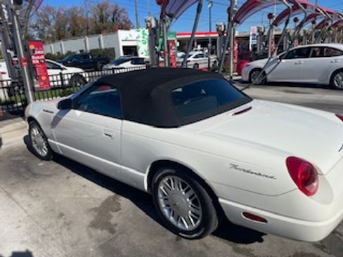 Used 2003 Ford Thunderbird image 17