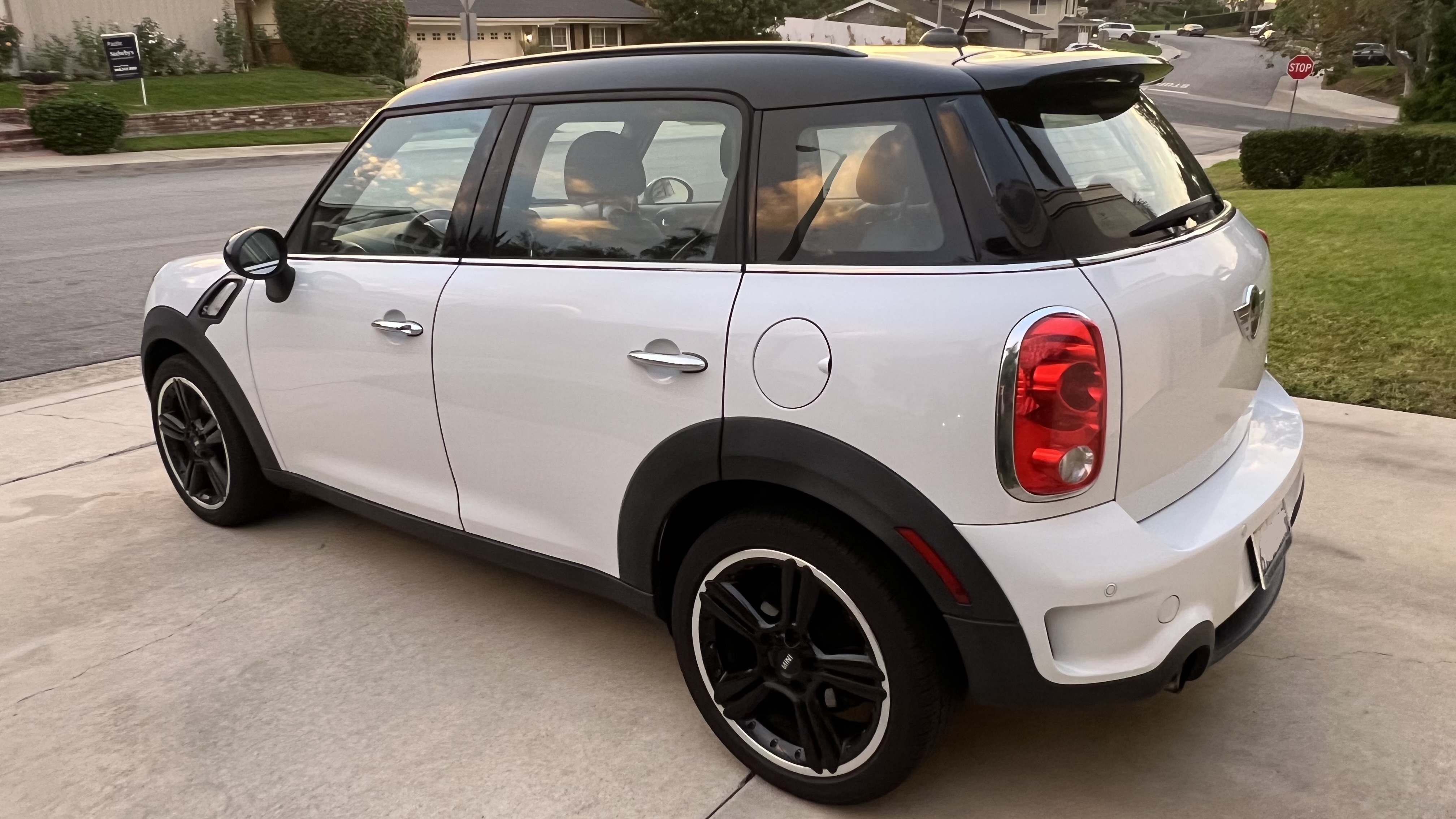 Used 2012 MINI Cooper Countryman S FWD image 6
