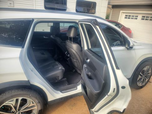 Used 2019 Hyundai Santa Fe AWD image 6