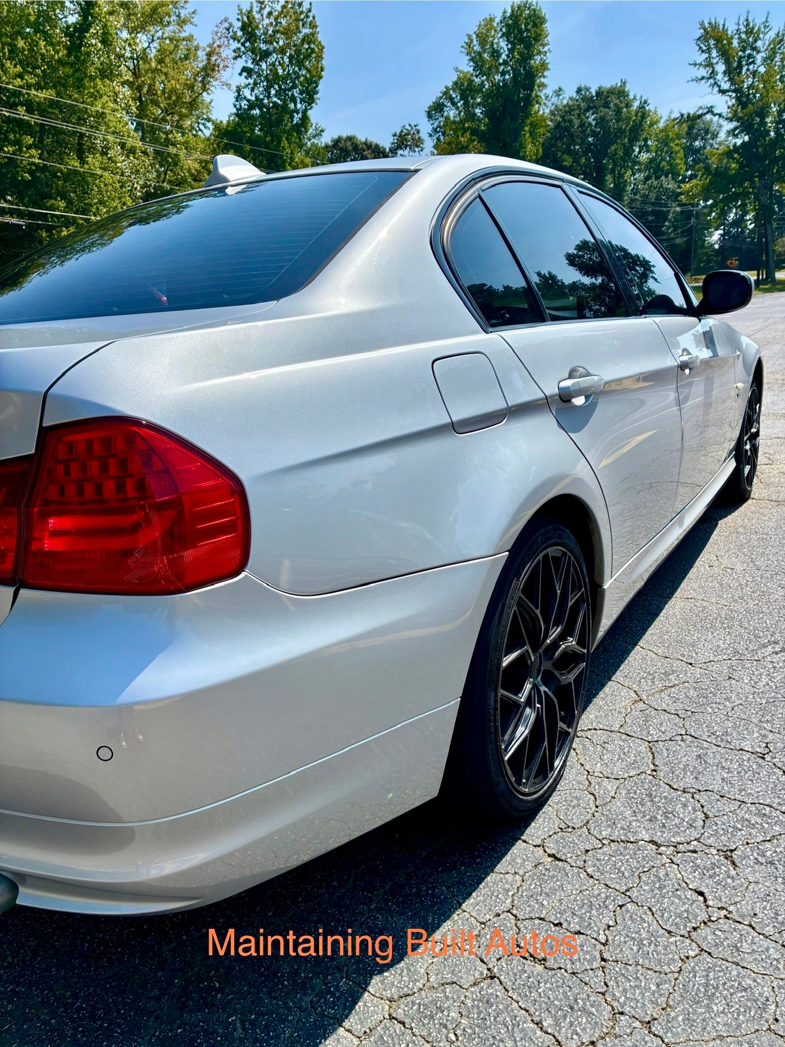 Used 2009 BMW 335i xDrive Sedan AWD/4WD image 11