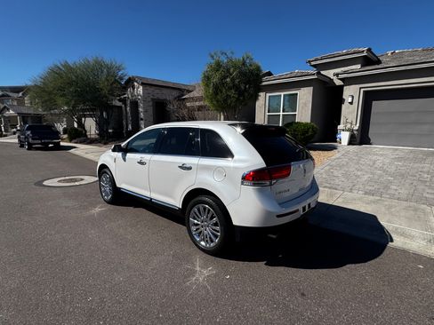 Used 2014 Lincoln MKX AWD w/ Equipment Group 101A image 4