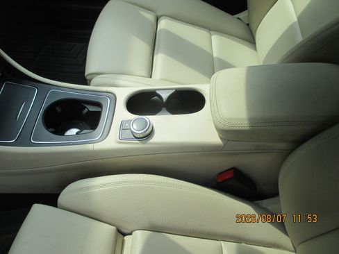 Used 2018 Mercedes-Benz CLA 250 4MATIC image 20