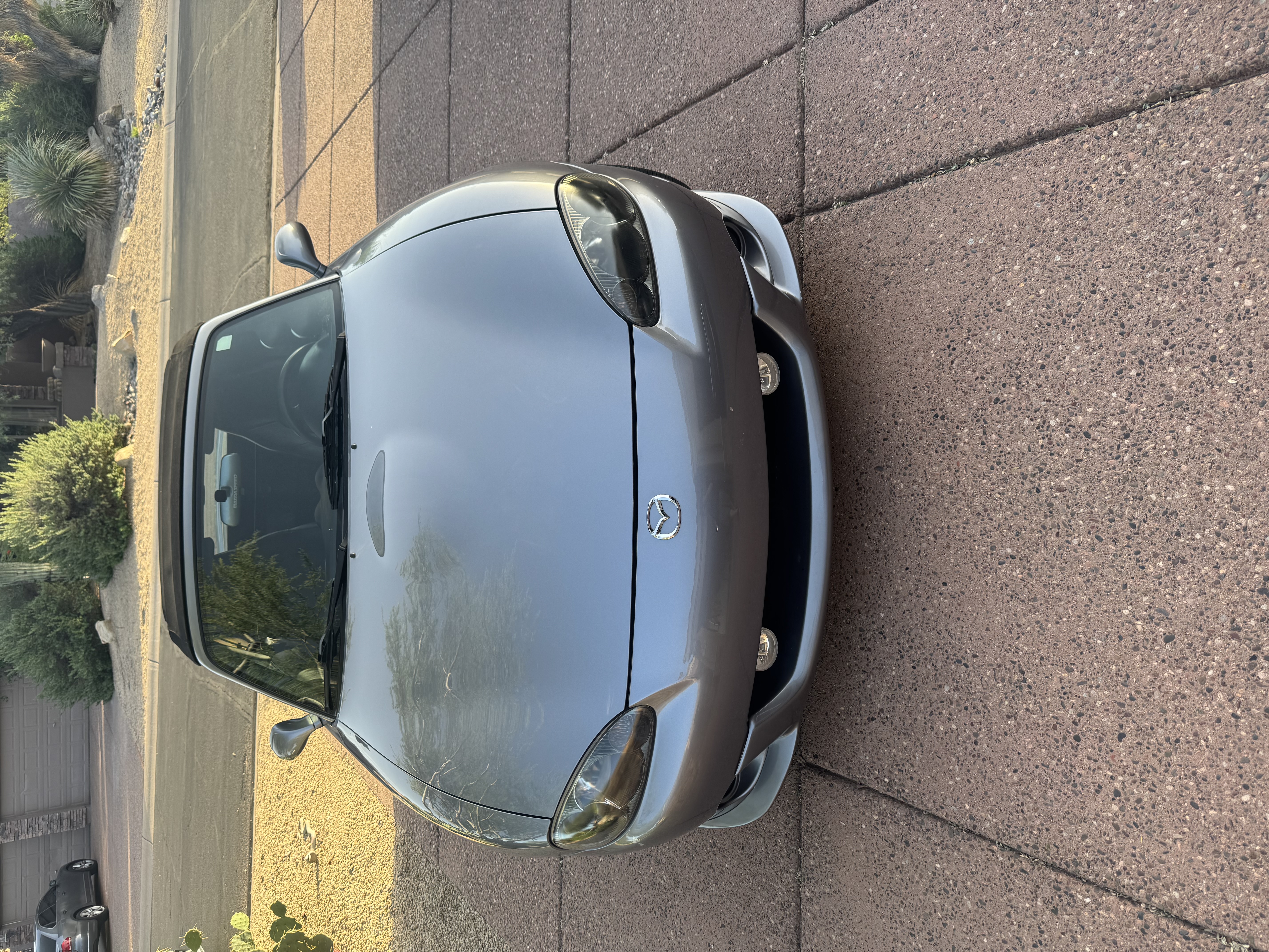 Used 2004 MAZDA MX-5 Miata MAZDASPEED w/ Grand Touring Pkg RWD image 2