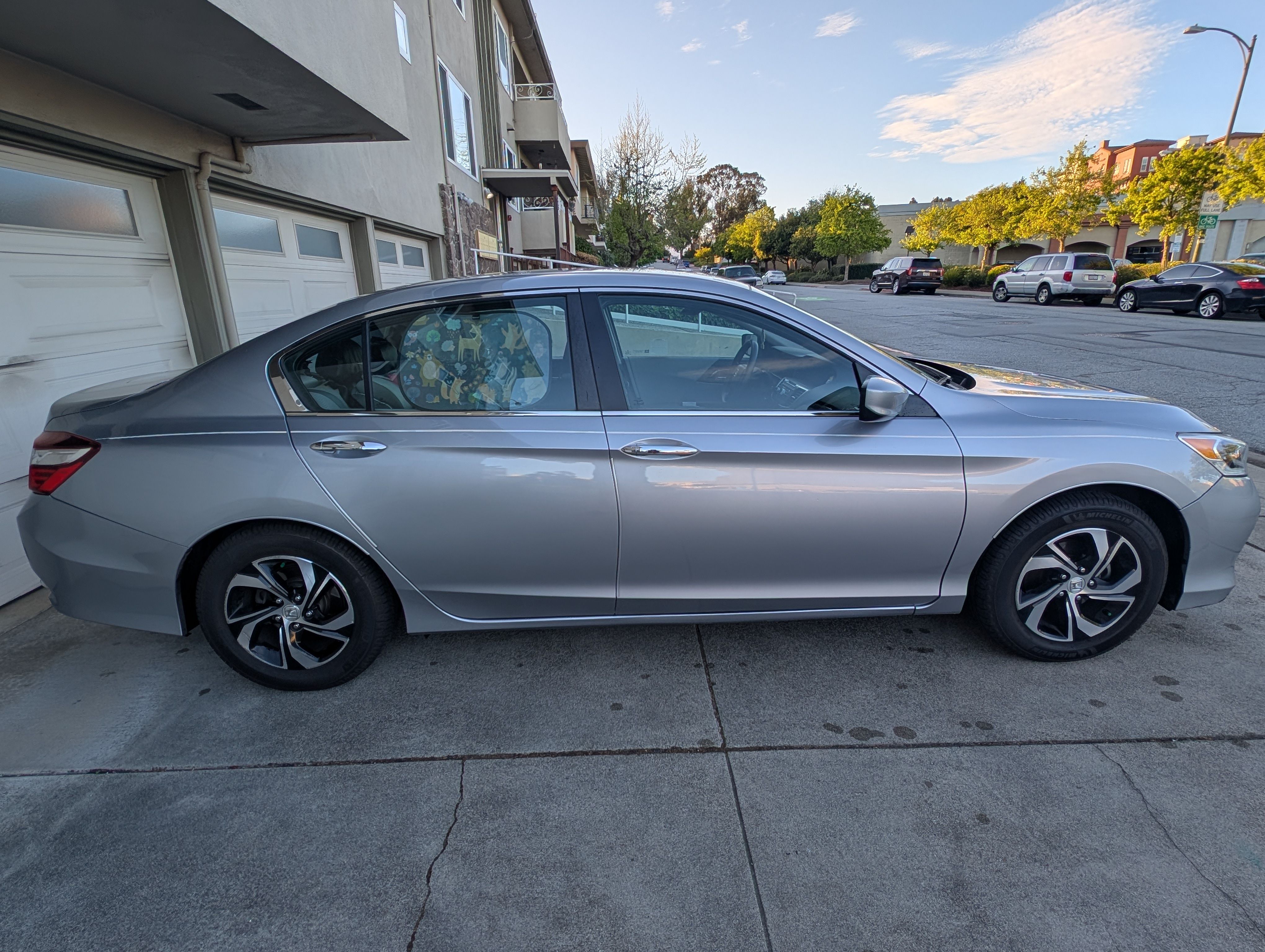 Used 2017 Honda Accord LX image 4