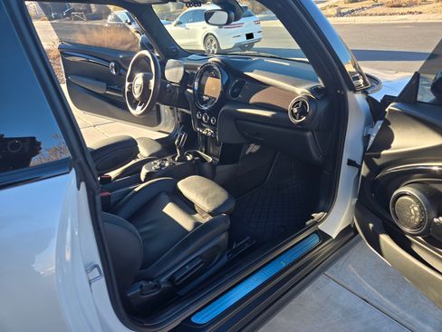 Used 2024 MINI Cooper SE image 13